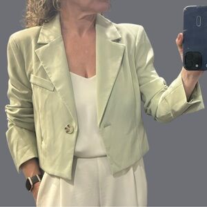 Avec Les Filles Cropped Blazer – Soft Sage Green (Size Small)